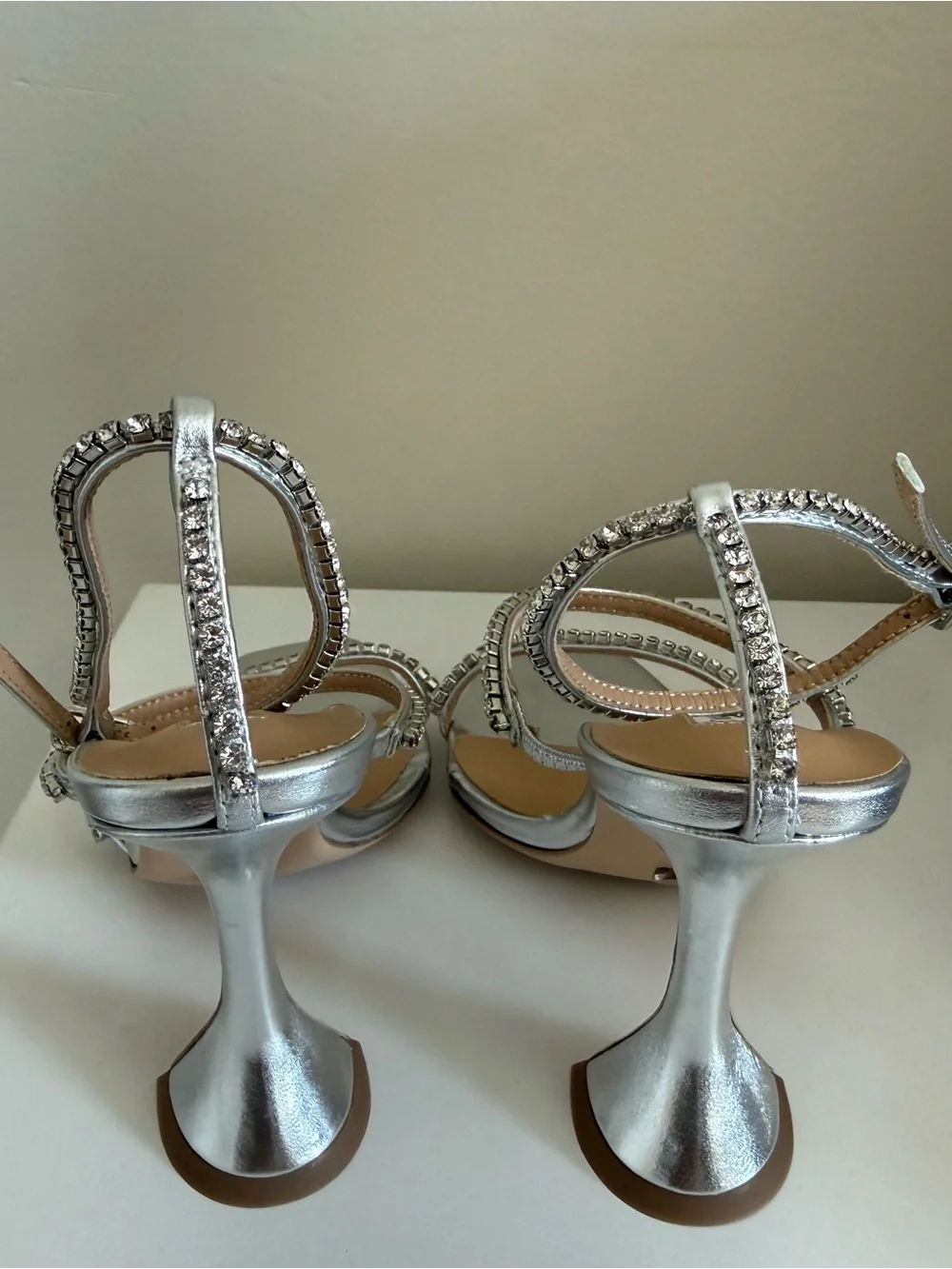 Tony Bianco never worn